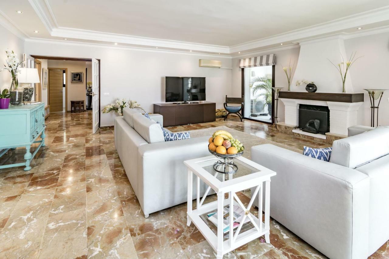 Villa Casakhan, Beautiful Luxury Villa, Marbella Buitenkant foto