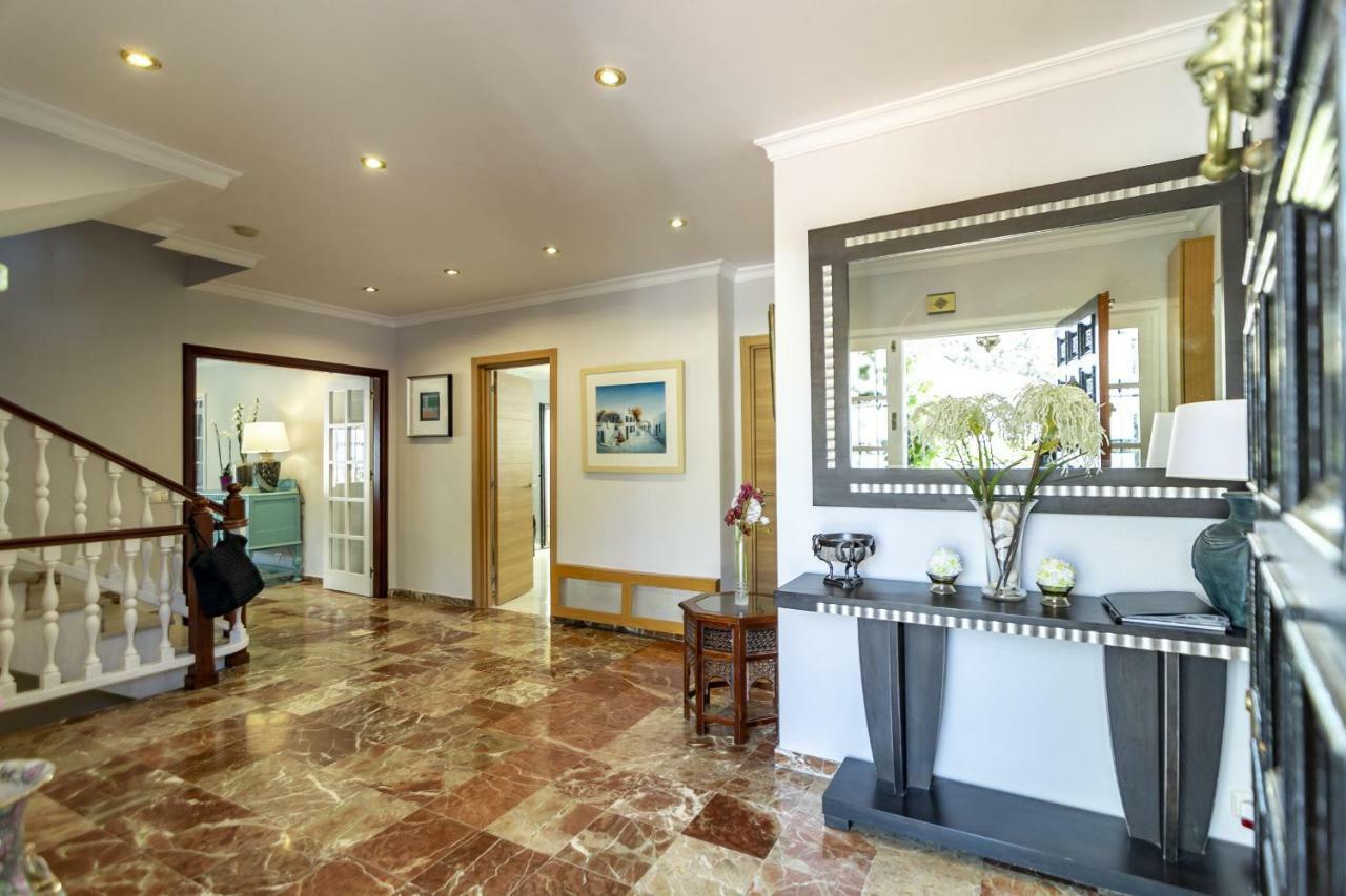 Villa Casakhan, Beautiful Luxury Villa, Marbella Buitenkant foto